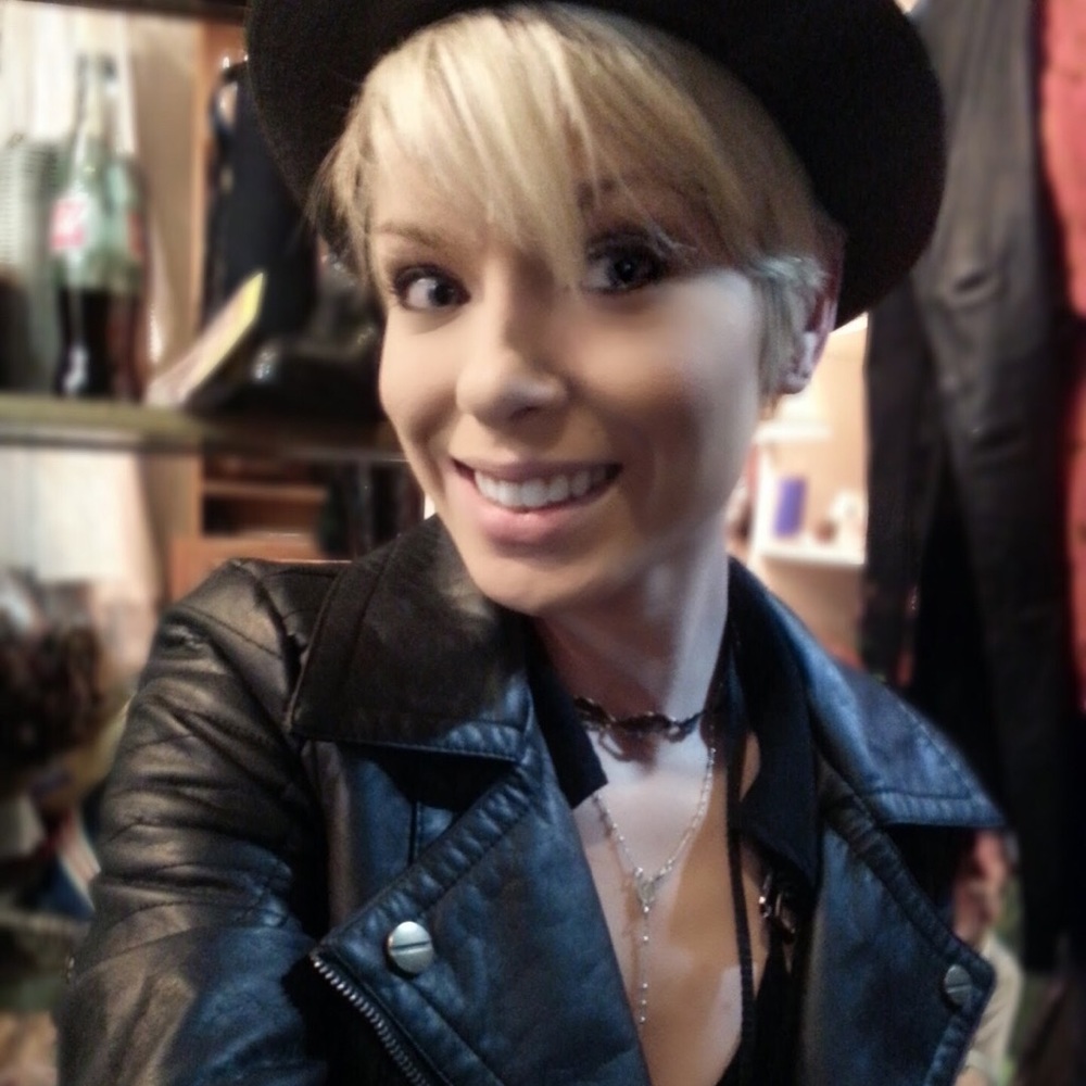 Meet your Posher, Charlotte